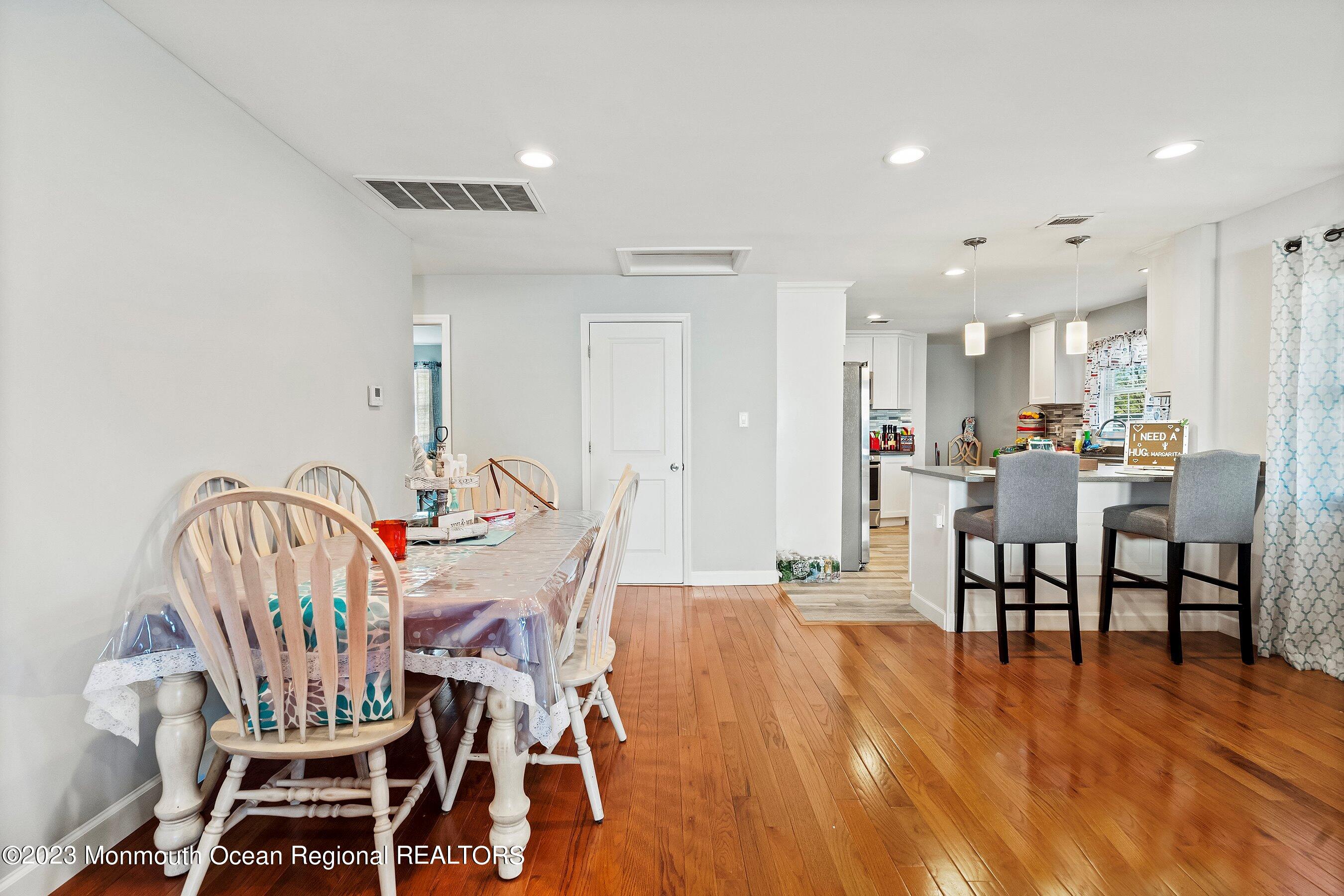 436 Applegate Avenue Toms River, NJ 08757 - Photo 6 of 23 06-Dining 1A