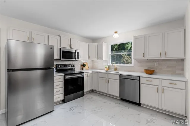 $269,900 | 4424 Cloverbrook Drive, Black Jack, MO 63033