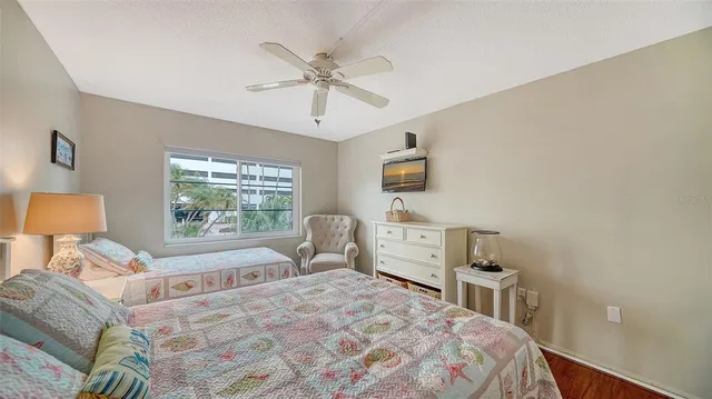 $929,000 | 800 Benjamin Franklin Drive, Unit 202, Sarasota, FL 34236