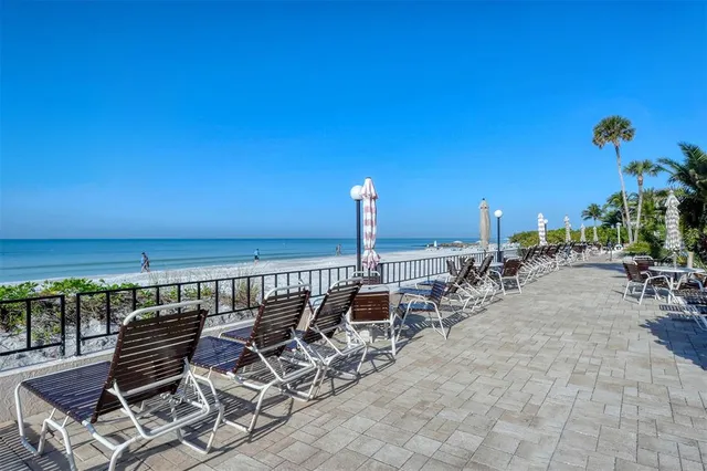 $929,000 | 800 Benjamin Franklin Drive, Unit 202, Sarasota, FL 34236