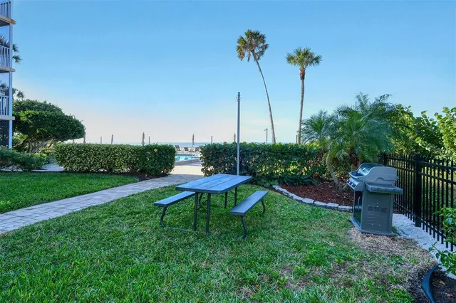 $929,000 | 800 Benjamin Franklin Drive, Unit 202, Sarasota, FL 34236