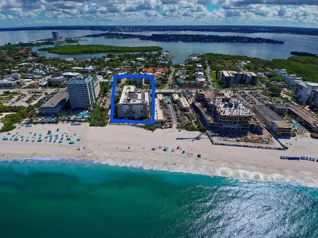 $929,000 | 800 Benjamin Franklin Drive, Unit 202, Sarasota, FL 34236