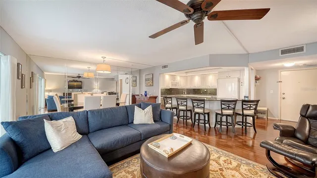 $929,000 | 800 Benjamin Franklin Drive, Unit 202, Sarasota, FL 34236