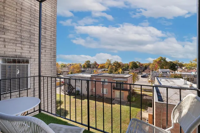 $154,900 | 11551 South Western Avenue, Unit C4C, Chicago, IL 60643