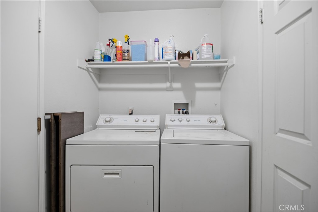 1957 Murrieta Road Perris, CA 92571 - Photo 9 of 18 Laundry room