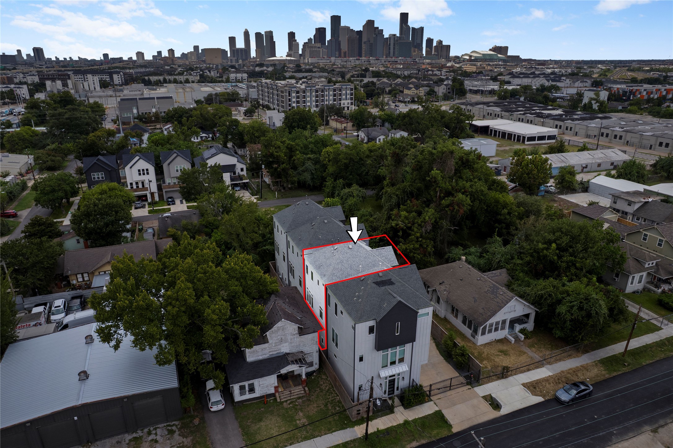 1410 Milby Street, Unit C Houston, TX 77003 - Photo 24 of 28 an aerial view of a city
