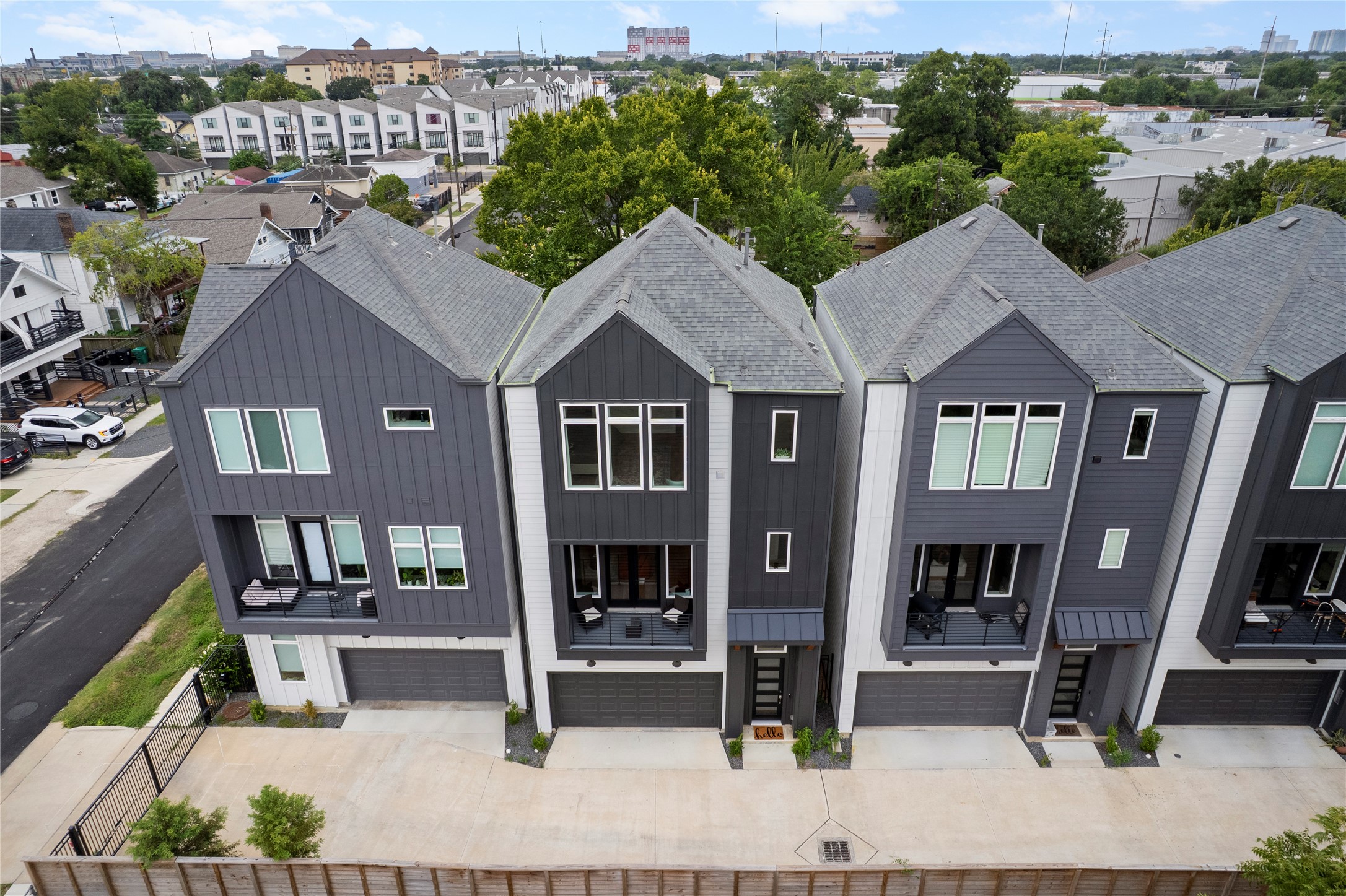 1410 Milby Street, Unit C Houston, TX 77003 - Photo 26 of 28 an aerial view of a house
