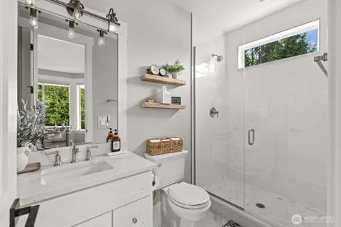 $2,995,000 | 19710 166th Avenue Northeast, Woodinville, WA 98072