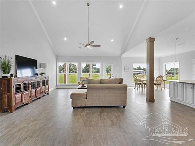 5306 North Shore Road Pensacola, FL 32507 - Photo 4 of 18 Gallery Image 4