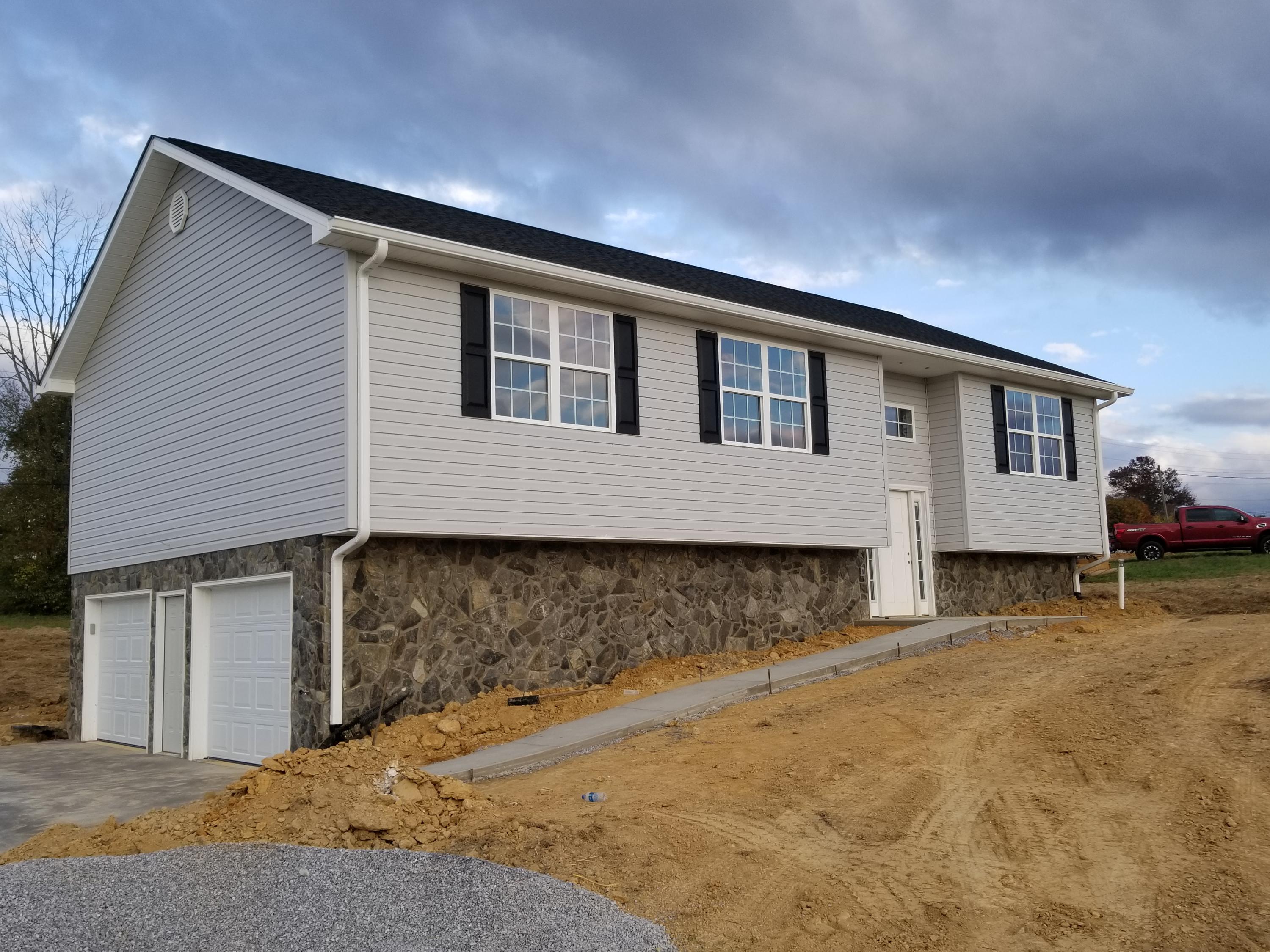 195 Moon Creek Road Greeneville, TN 37745 - Photo 4 of 9 20201026_173913