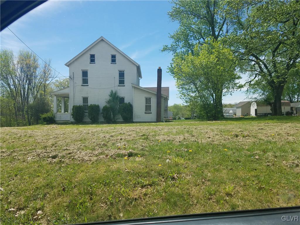 4509 Mountain Road Slatington, PA 18080 - Photo 3 of 10 Gallery Image 3