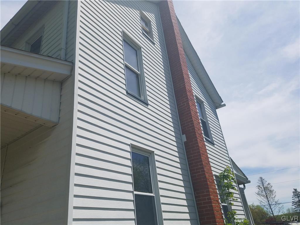 4509 Mountain Road Slatington, PA 18080 - Photo 5 of 10 Gallery Image 5