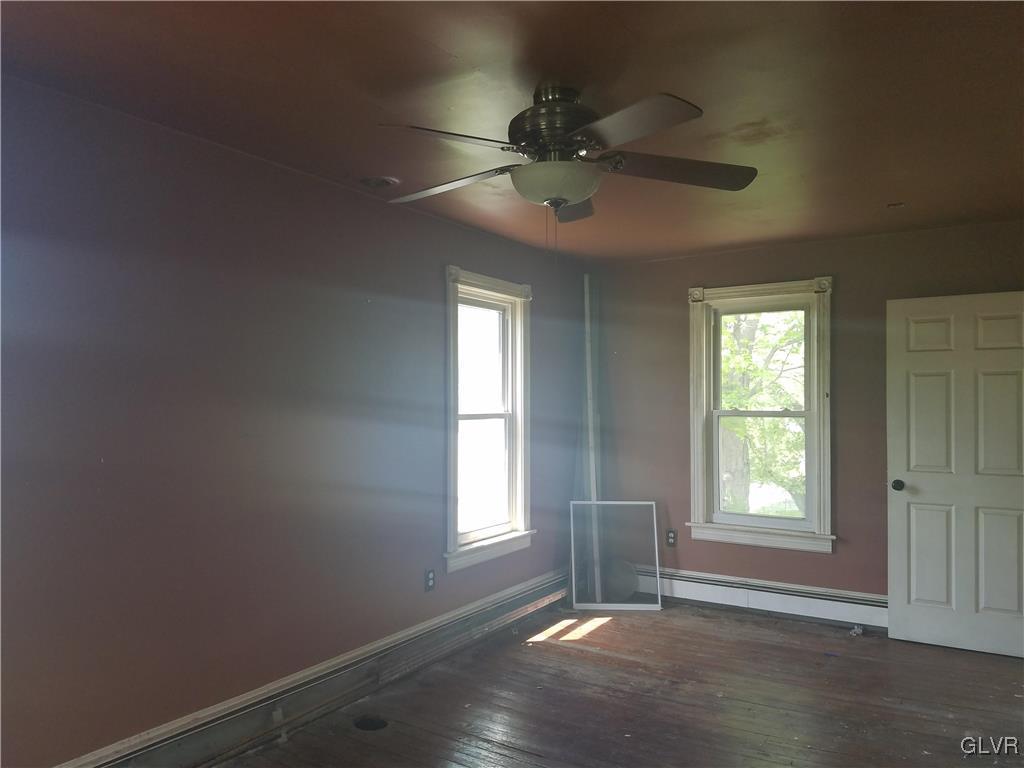 4509 Mountain Road Slatington, PA 18080 - Photo 9 of 10 Gallery Image 9