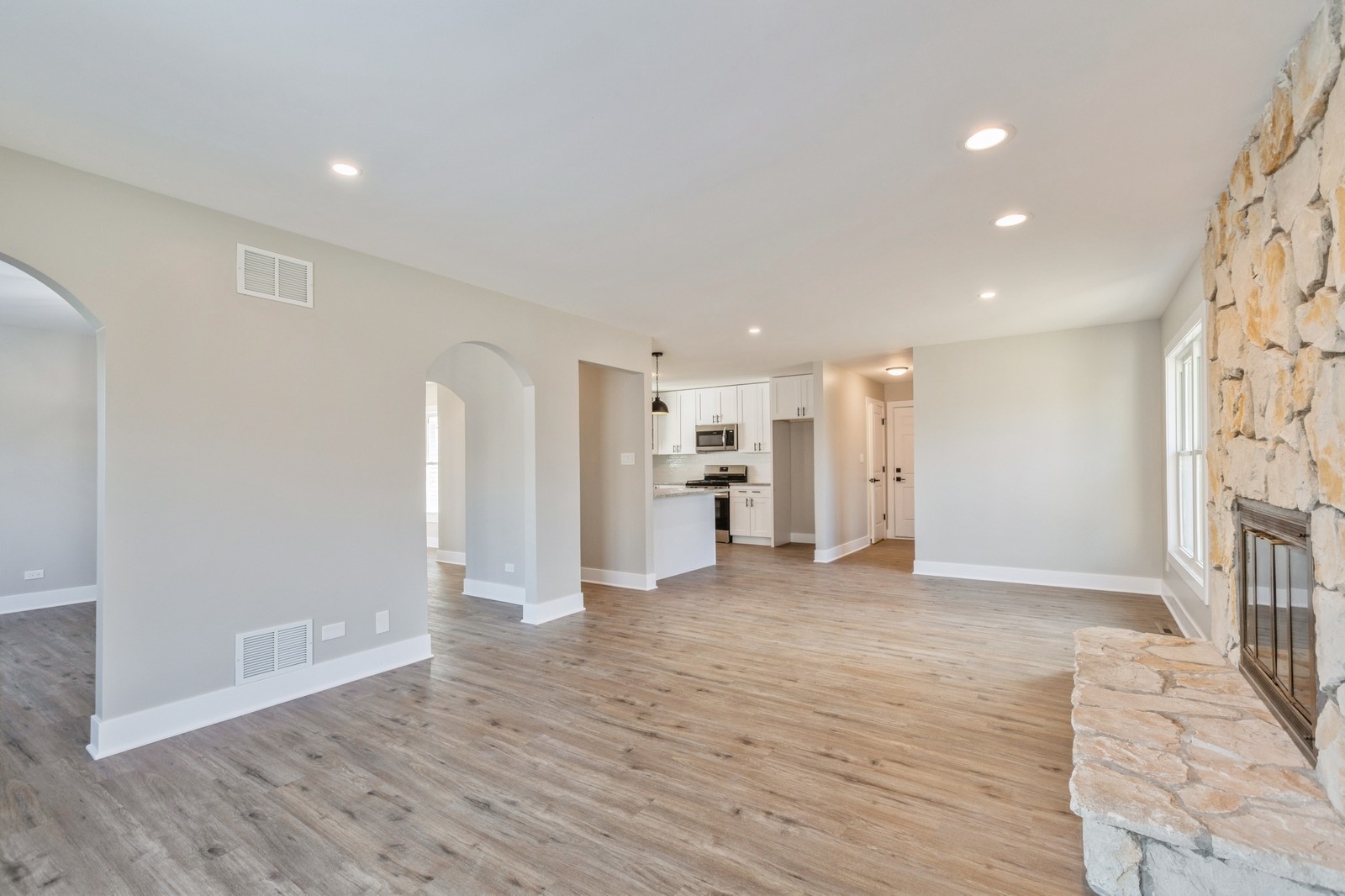 24604 West Miller Road Barrington, IL 60010 - Photo 11 of 21 Gallery Image 11