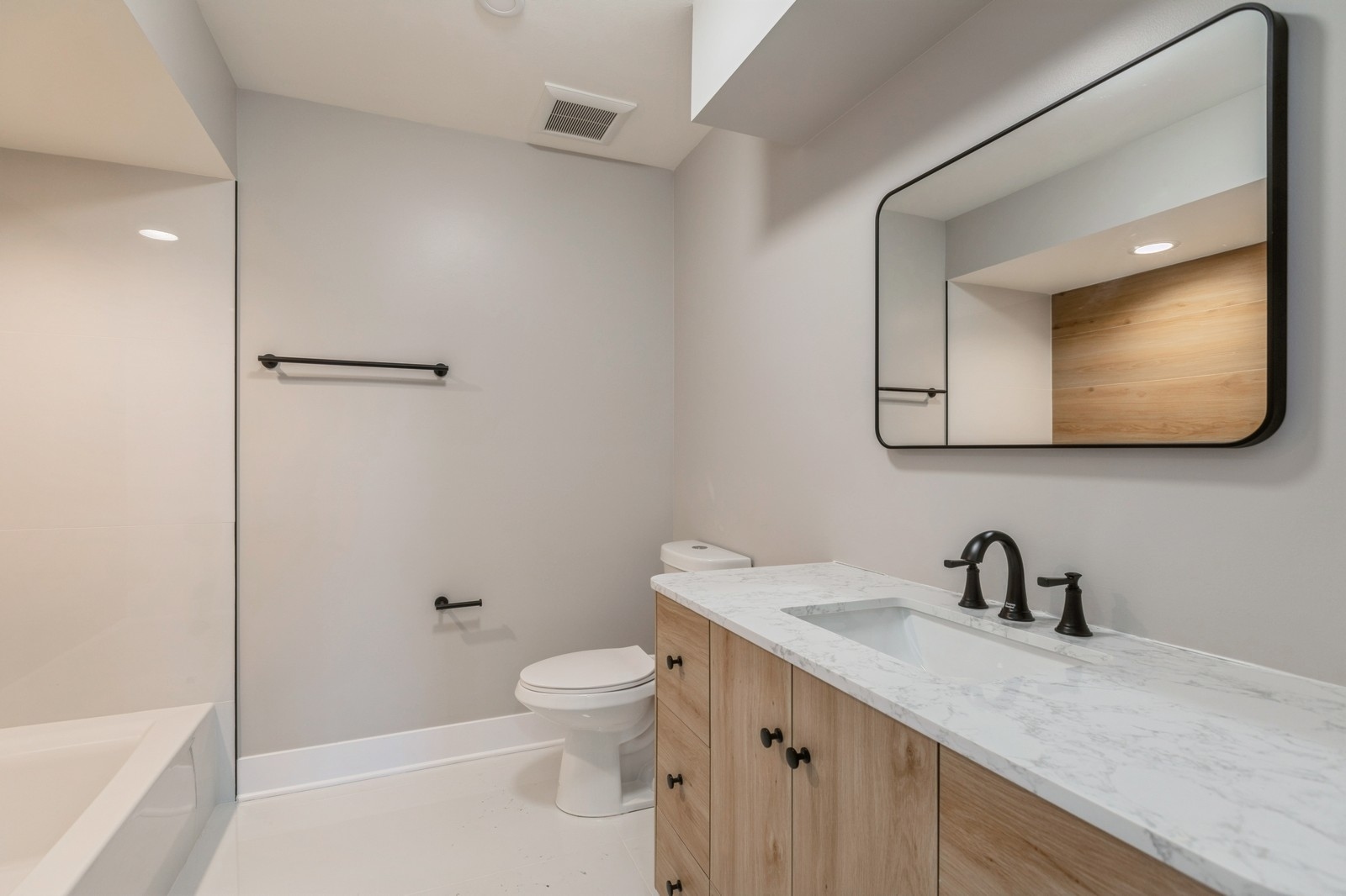 24604 West Miller Road Barrington, IL 60010 - Photo 14 of 21 Gallery Image 14