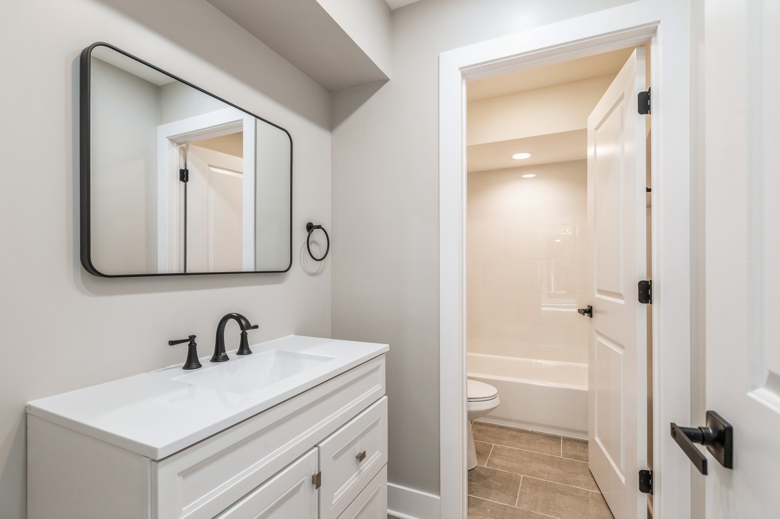 24604 West Miller Road Barrington, IL 60010 - Photo 19 of 21 Gallery Image 19