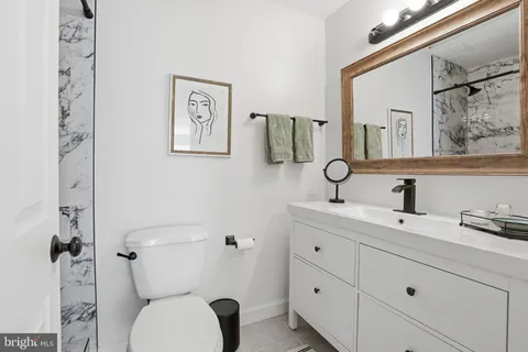 $365,000 | 1663 Parkcrest Circle, Unit 5B/300, Reston, VA 20190