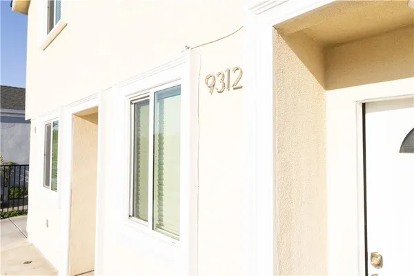$4,000 | 9312 Pace Avenue, Los Angeles, CA 90002