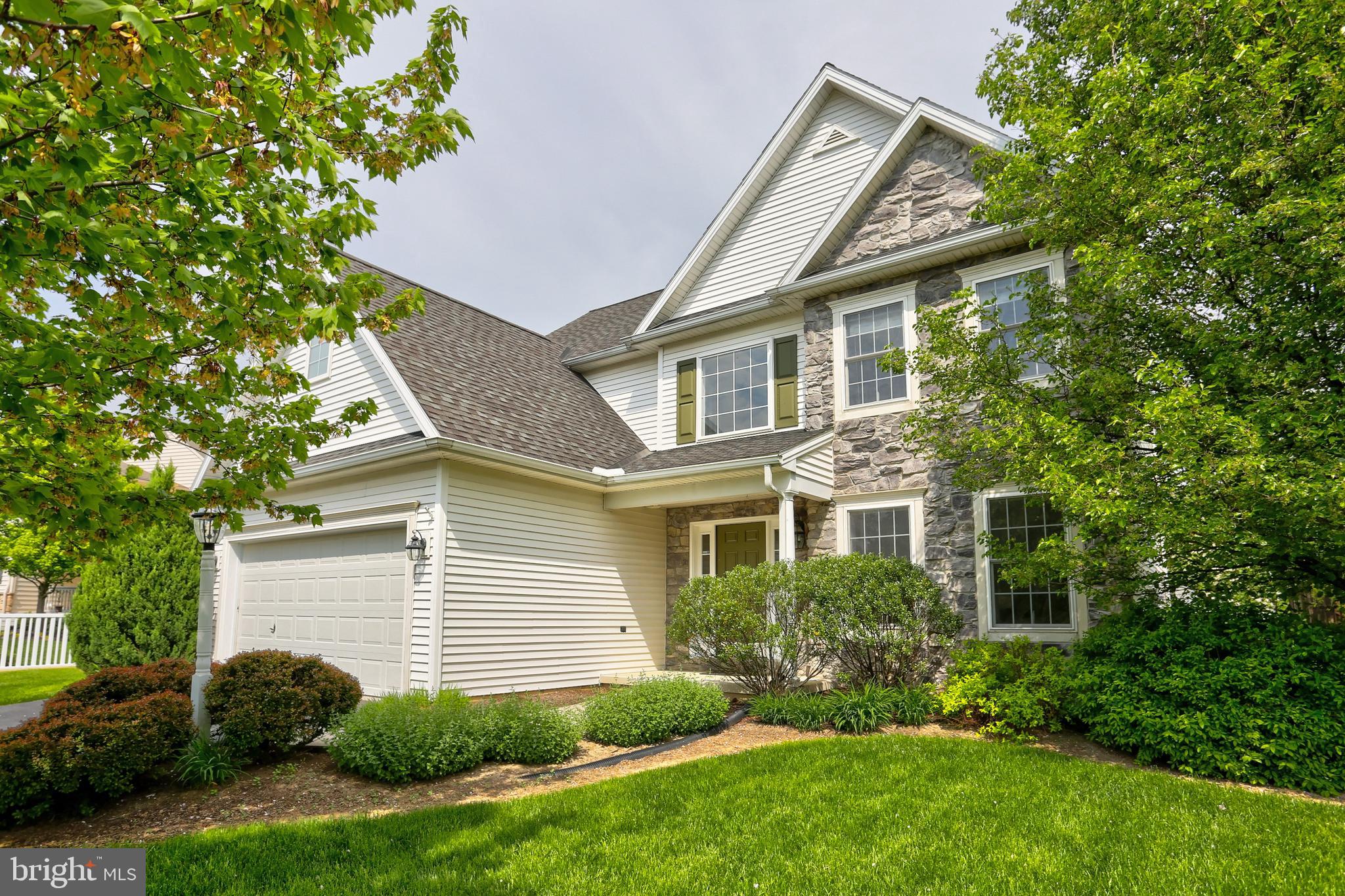 325 Chandlers Way Lititz, PA 17543 - Photo 1 of 50 Main