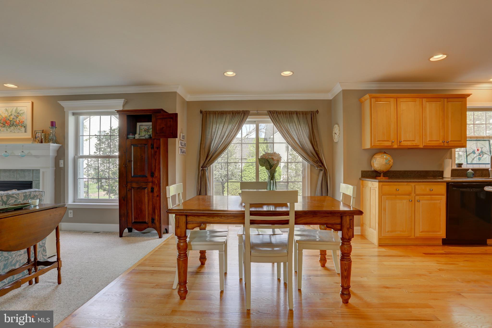 325 Chandlers Way Lititz, PA 17543 - Photo 16 of 50 Breakfast Room