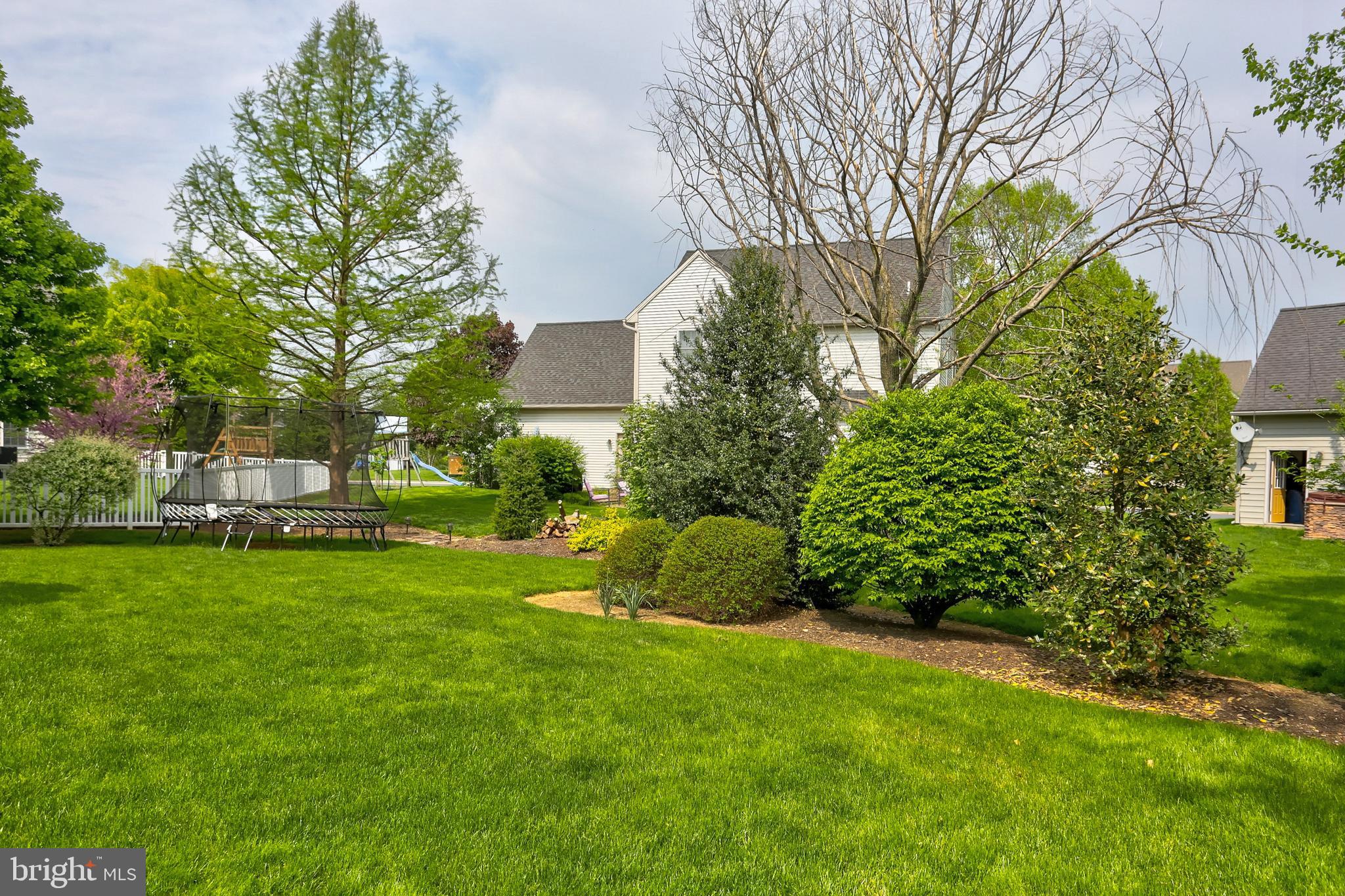 325 Chandlers Way Lititz, PA 17543 - Photo 40 of 50 Rear Yard