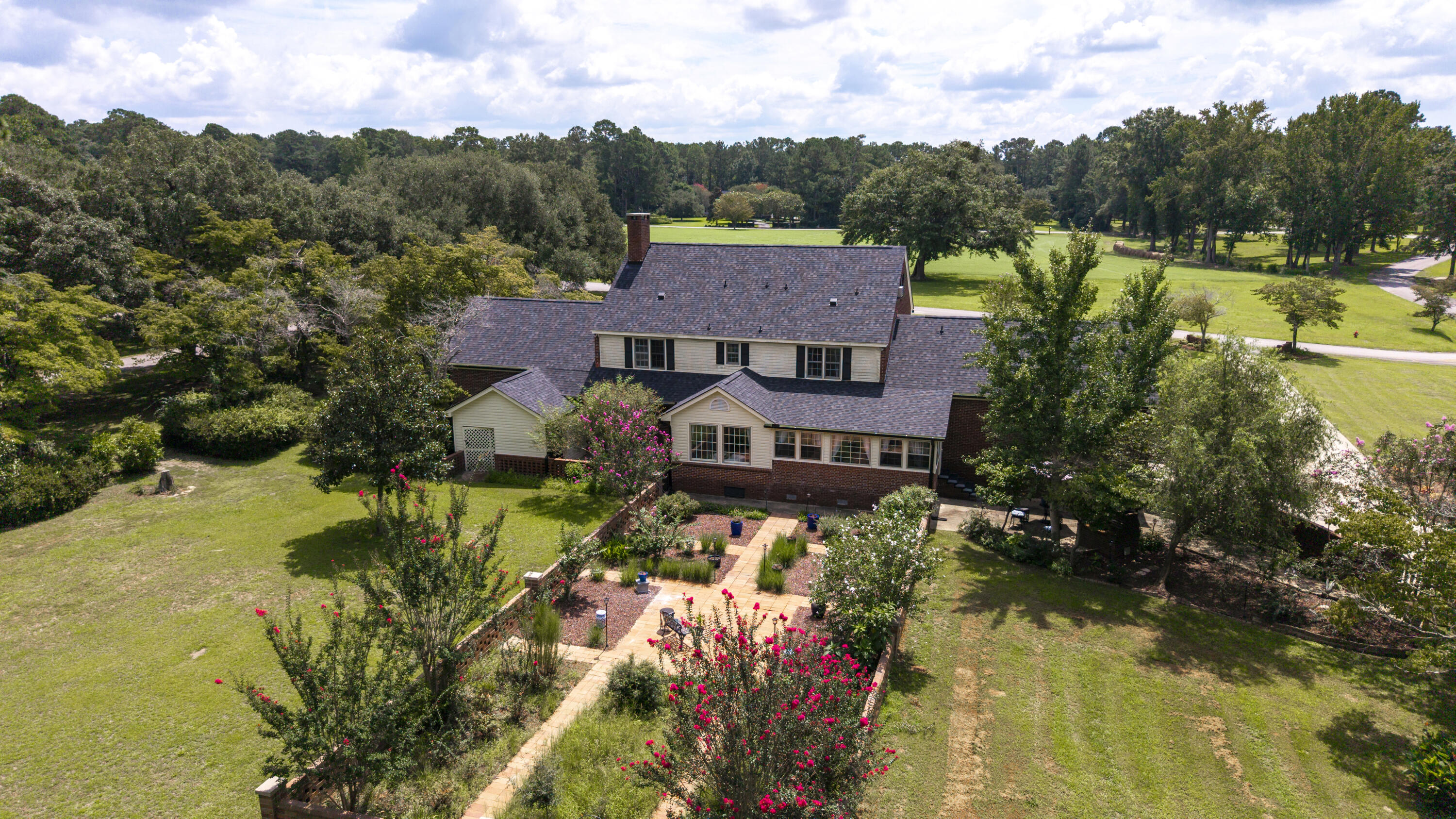 1054 Hickory Ridge Circle Manning, SC 29102 - Photo 12 of 93