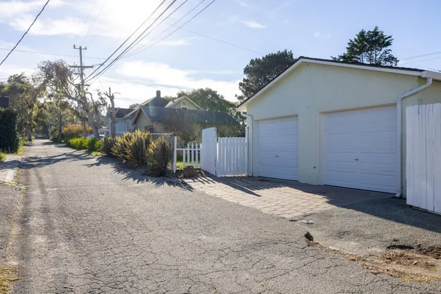 $1,275,000 | 609 Congress Avenue, Pacific Grove, CA 93950