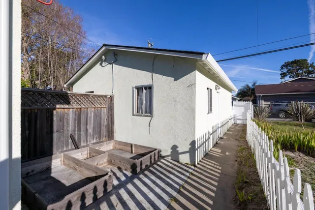 $1,275,000 | 609 Congress Avenue, Pacific Grove, CA 93950