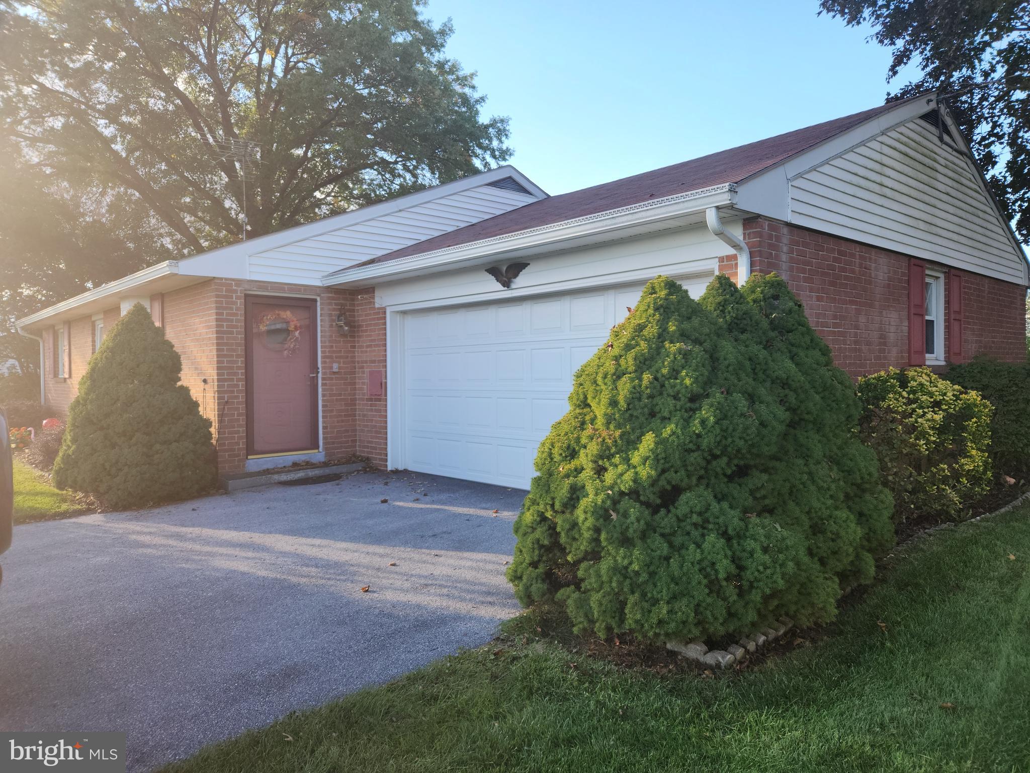 1523 Hollywood Avenue Lititz, PA 17543 - Photo 7 of 24