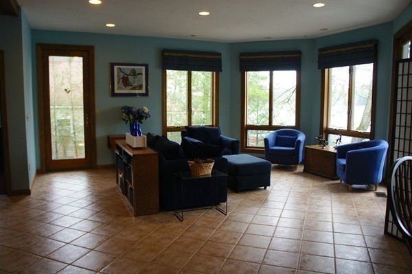 186 Lake Road Sturbridge, MA 01518 - Photo 8 of 27 Gallery Image 8