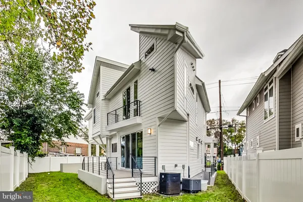 $849,900 | 2932 University Boulevard West, Kensington, MD 20895
