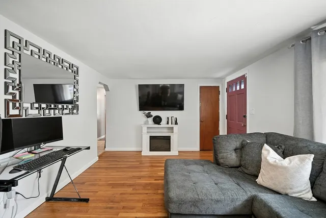 $285,000 | 122 Drexel Street, Springfield, MA 01104