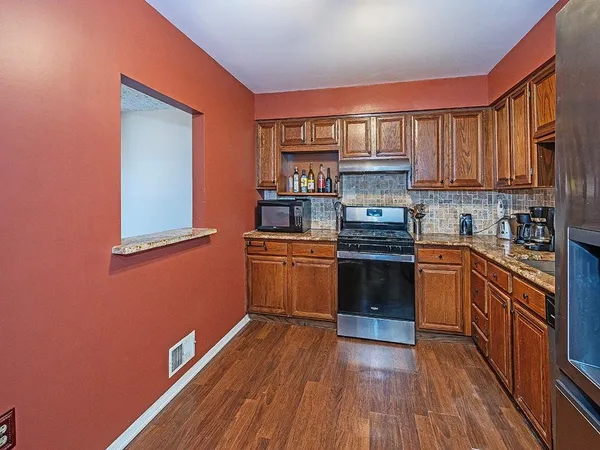 $270,000 | 324 Central Drive, Cranberry Township, PA 16066