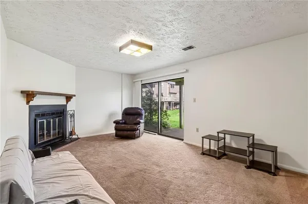 $250,000 | 324 Central Drive, Cranberry Township, PA 16066