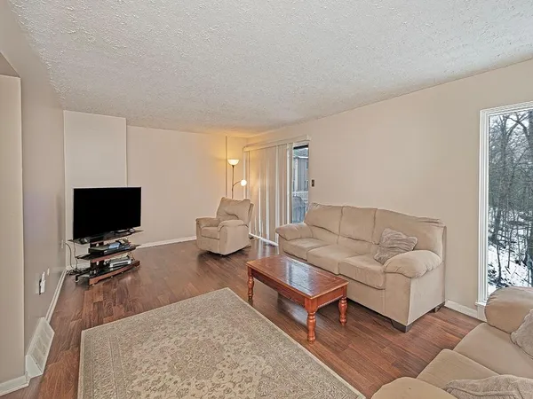 $270,000 | 324 Central Drive, Cranberry Township, PA 16066