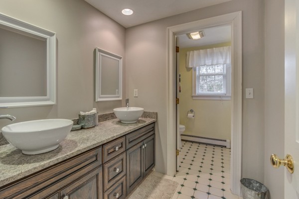 4 Chapel Hill Road Beverly, MA 01915 - Photo 18 of 24 Gallery Image 18