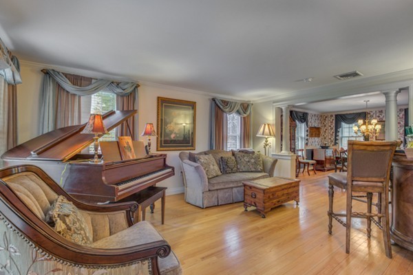 4 Chapel Hill Road Beverly, MA 01915 - Photo 10 of 24 Gallery Image 10