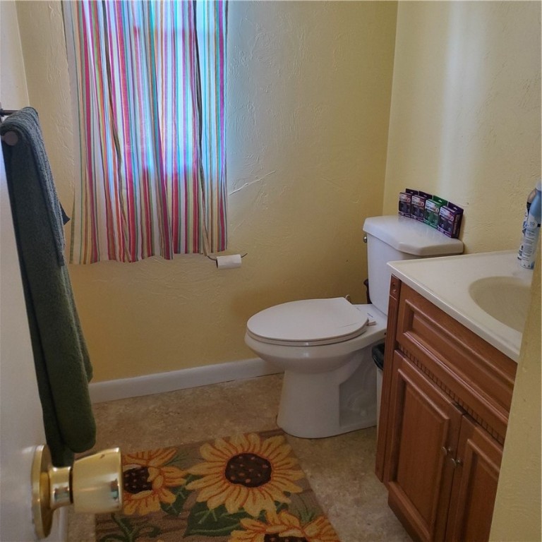 11 Castle Road Attleboro, MA 02703 - Photo 5 of 13