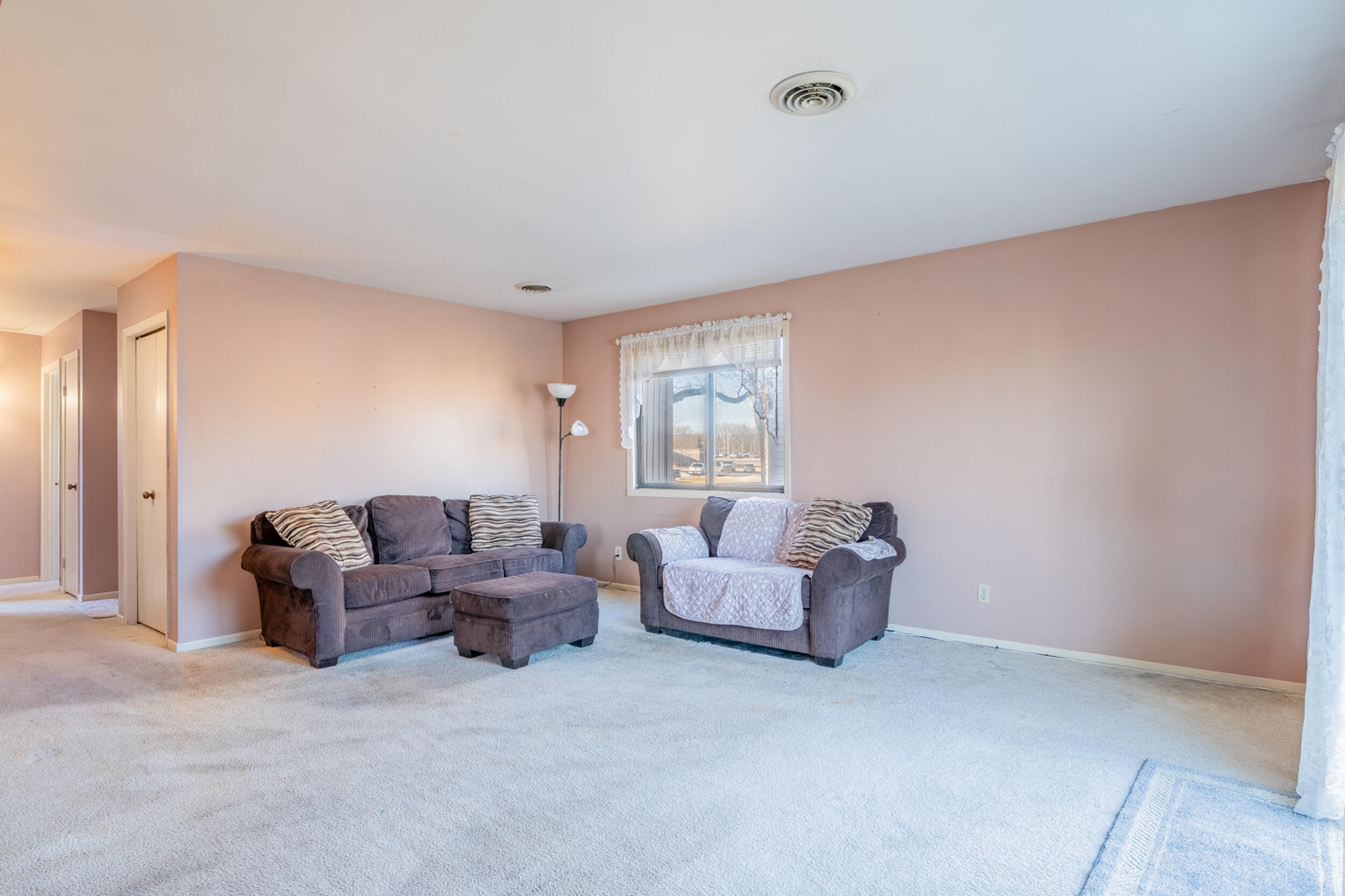 983 Millpond Road Valparaiso, IN 46385 - Photo 10 of 29 2500x1667