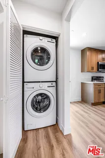 $2,599,000 | 5954 Simpson Avenue, Los Angeles, CA 91607
