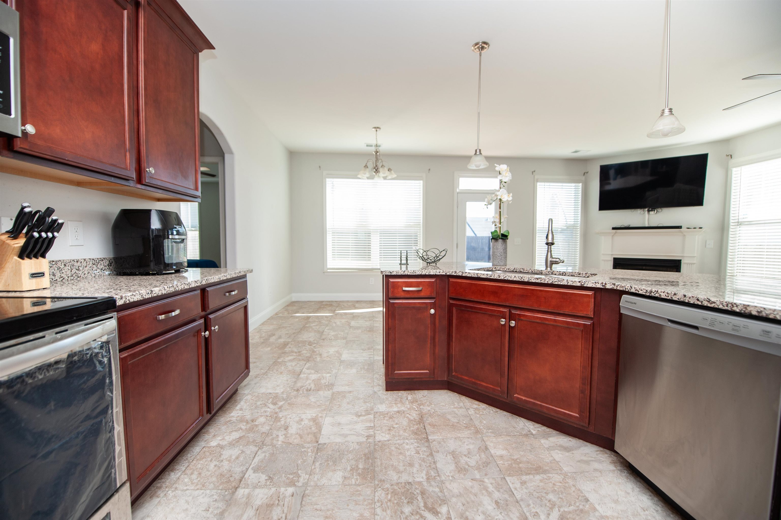 920 Ravenfield Drive Duncan, SC 29334 - Photo 11 of 37