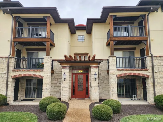 $225,000 | 431 Bordeaux Way, St. Peters, MO 63376