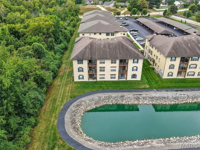 $225,000 | 431 Bordeaux Way, St. Peters, MO 63376