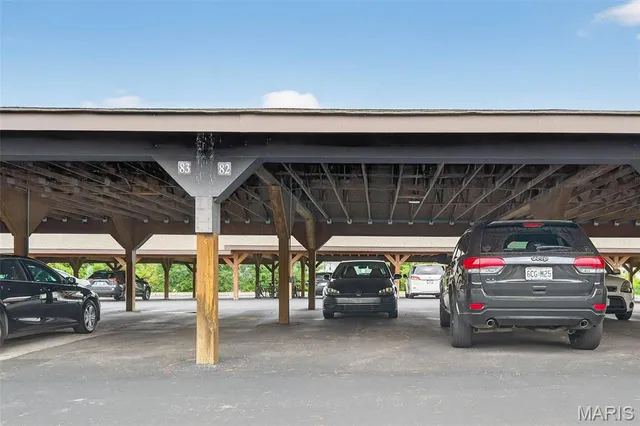 $225,000 | 431 Bordeaux Way, St. Peters, MO 63376