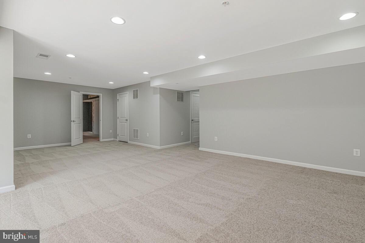 6911 Simmons Lane Clinton, MD 20735 - Photo 20 of 41 a view of an empty room