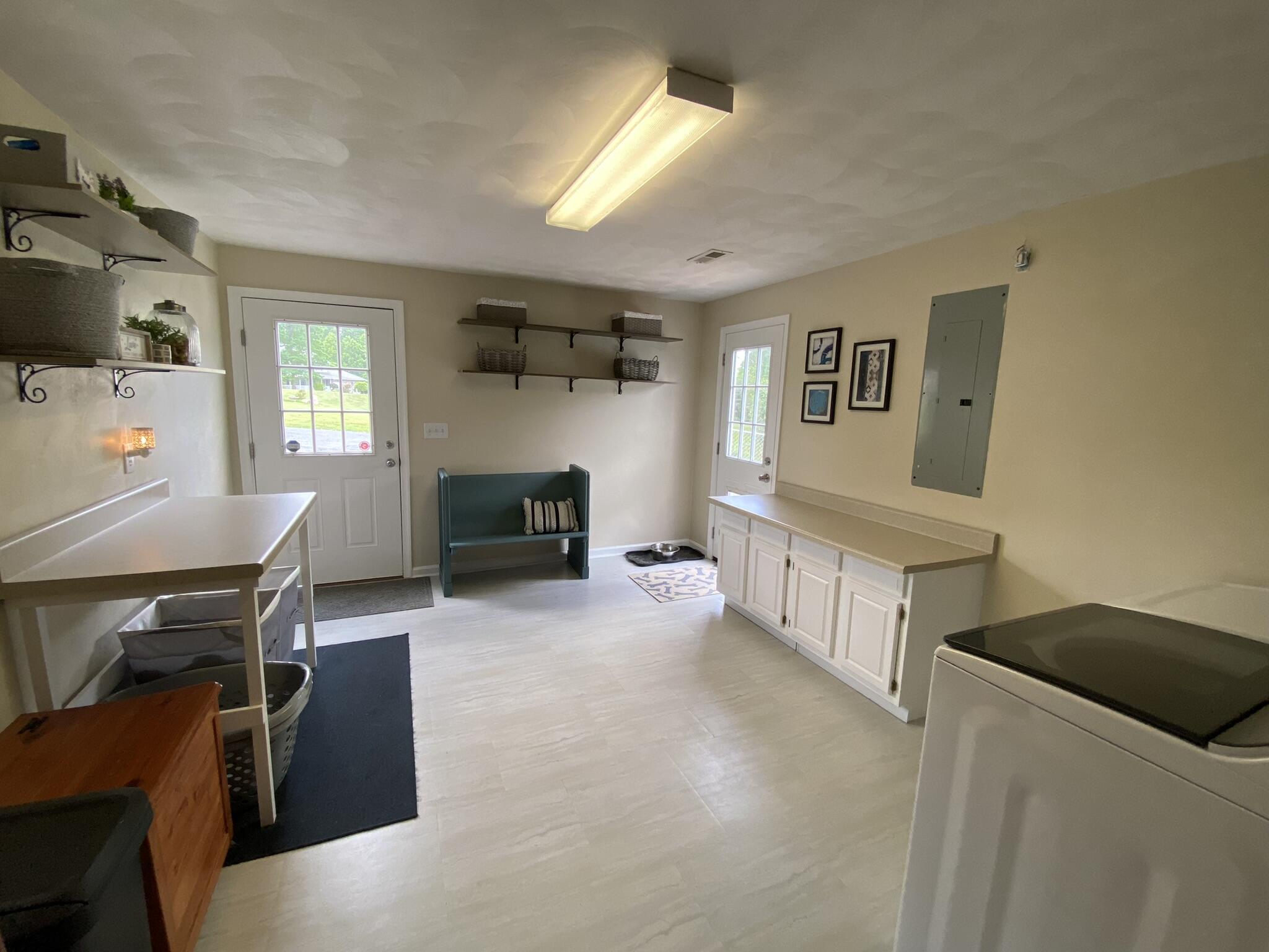 240 Carroll Road Hardy, VA 24101 - Photo 16 of 66 16 Laundry & Mud Room