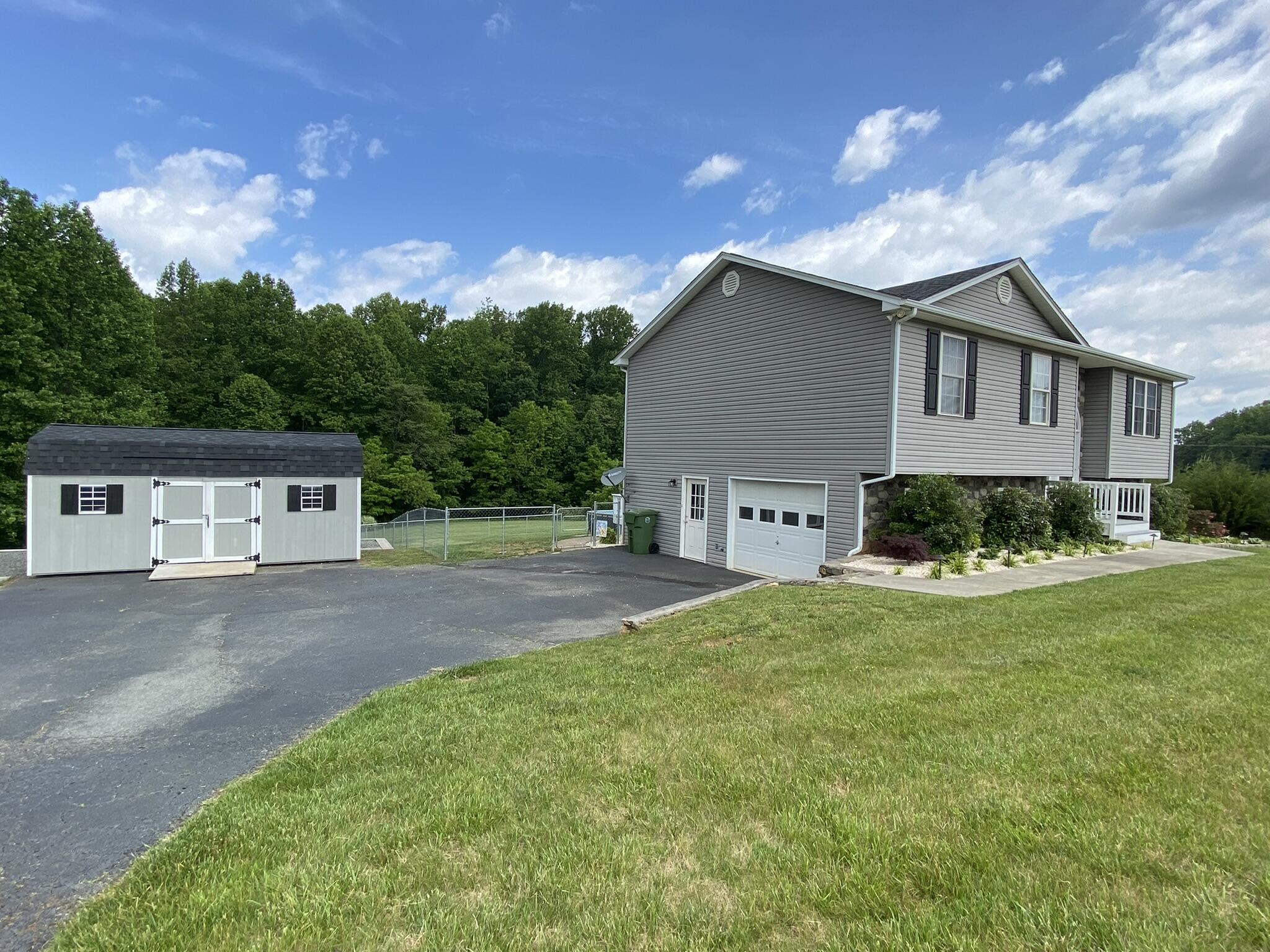 240 Carroll Road Hardy, VA 24101 - Photo 29 of 66 30 Property