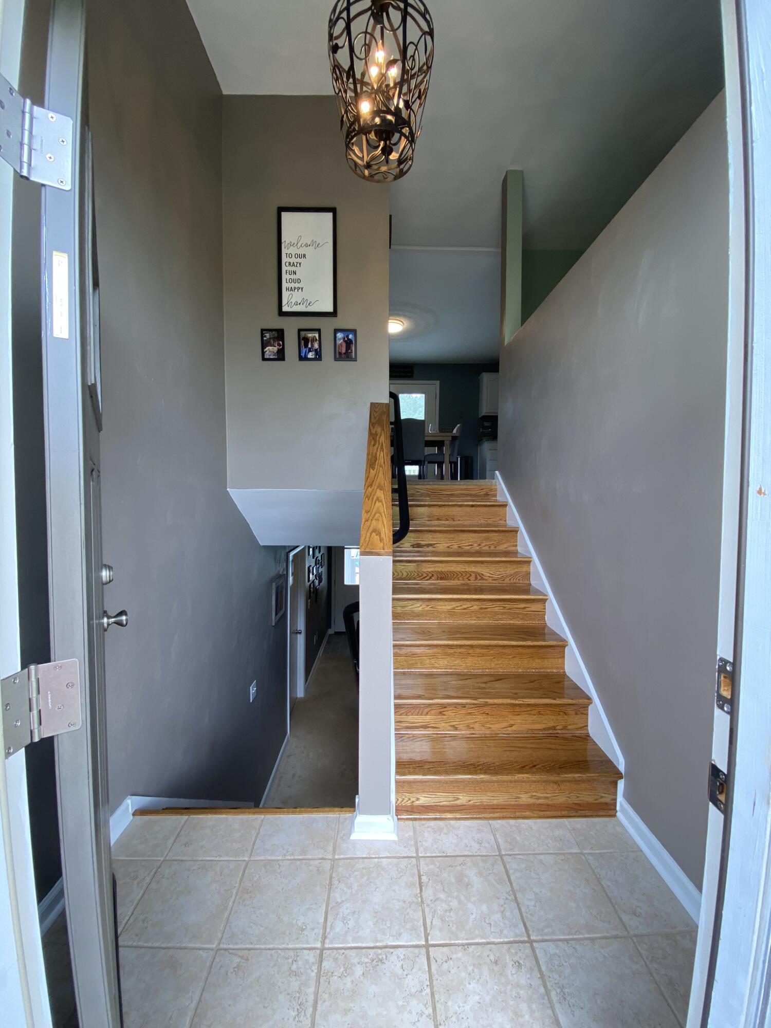 240 Carroll Road Hardy, VA 24101 - Photo 30 of 66 31 Foyer