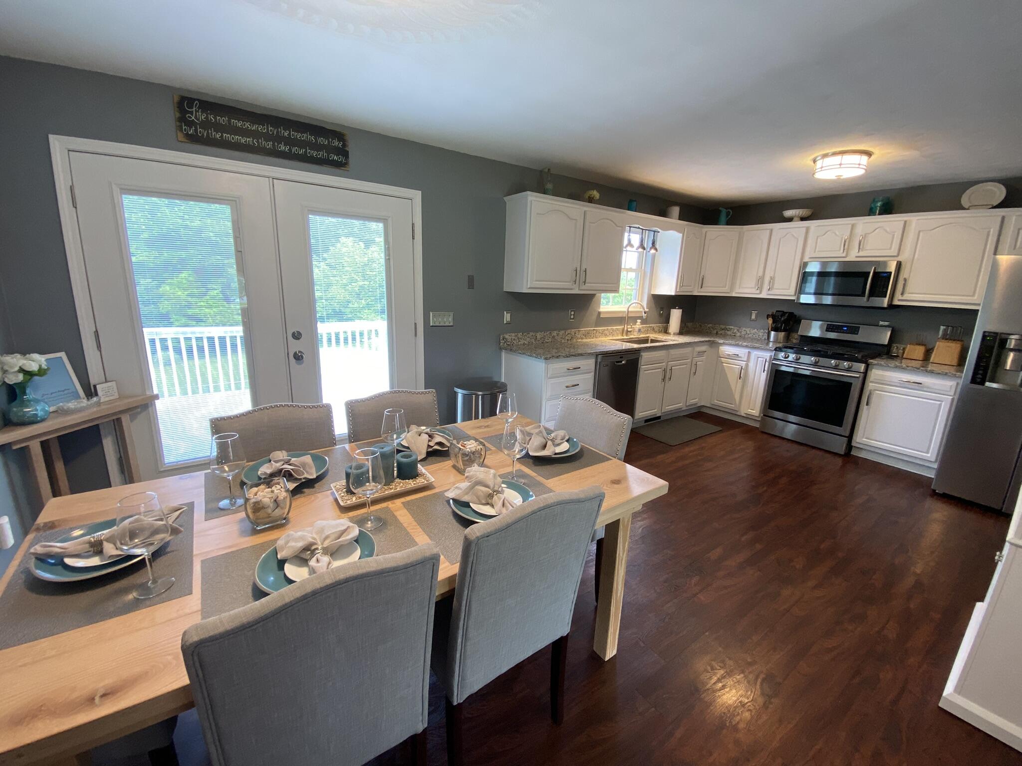 240 Carroll Road Hardy, VA 24101 - Photo 3 of 66 3 Dining Area & Kitchen