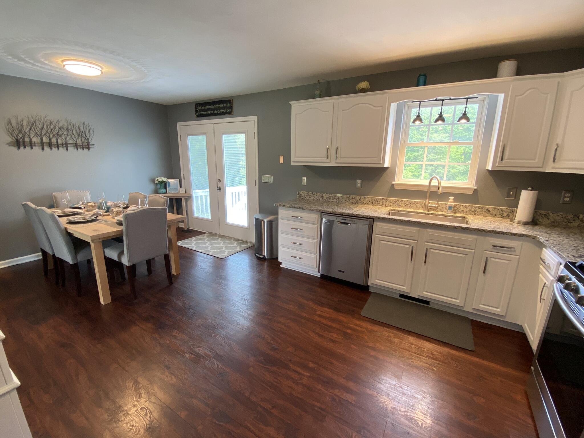 240 Carroll Road Hardy, VA 24101 - Photo 34 of 66 34 Kitchen & Dining Area